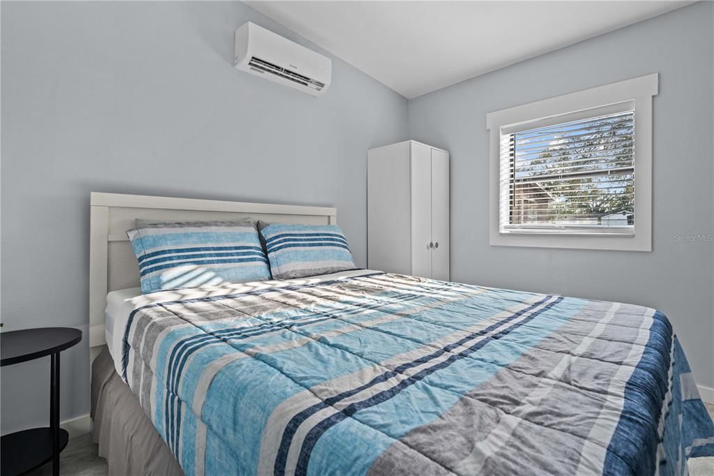 For Rent: $1,250 (1 beds, 1 baths, 400 Square Feet)