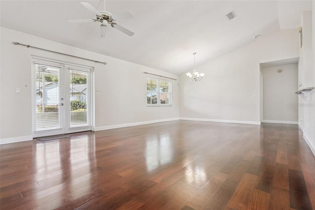 На продажу: $535,000 (3 спален, 2 ванн, 1492 Квадратных фут)