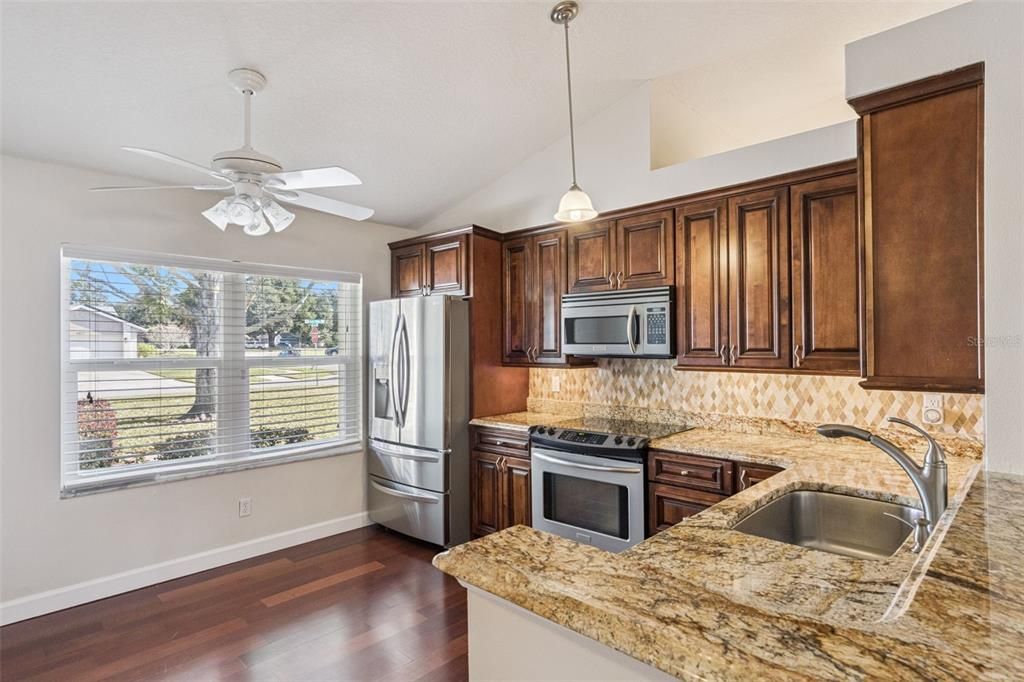 На продажу: $535,000 (3 спален, 2 ванн, 1492 Квадратных фут)