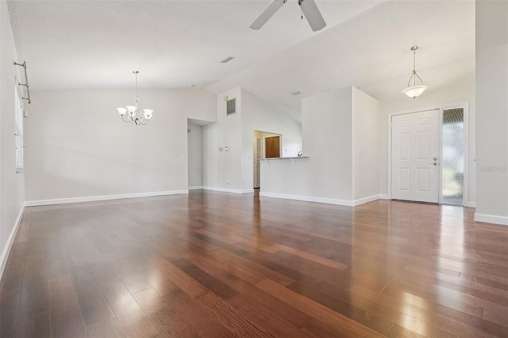 На продажу: $535,000 (3 спален, 2 ванн, 1492 Квадратных фут)