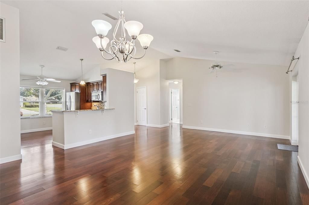 На продажу: $535,000 (3 спален, 2 ванн, 1492 Квадратных фут)