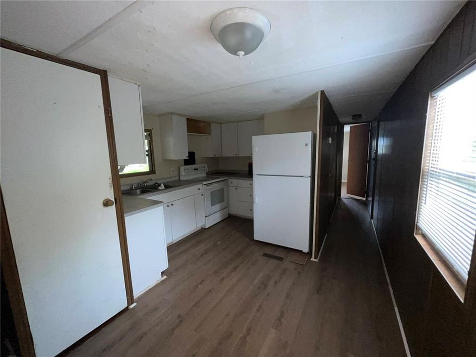 出租: $1,867 (3 贝兹, 1 浴室, 882 平方英尺)