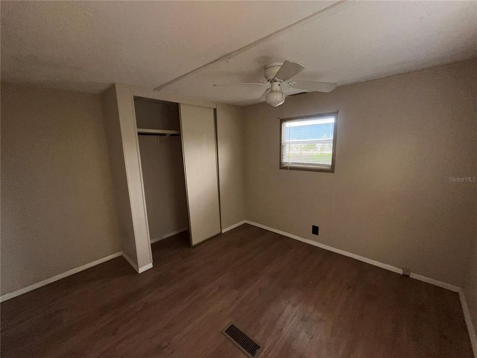 出租: $1,867 (3 贝兹, 1 浴室, 882 平方英尺)