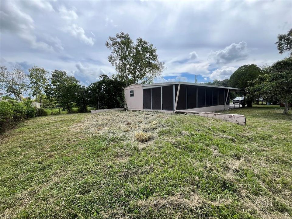 出租: $1,867 (3 贝兹, 1 浴室, 882 平方英尺)