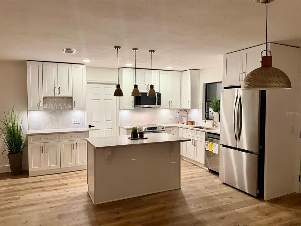 待售: $248,900 (3 贝兹, 2 浴室, 1080 平方英尺)