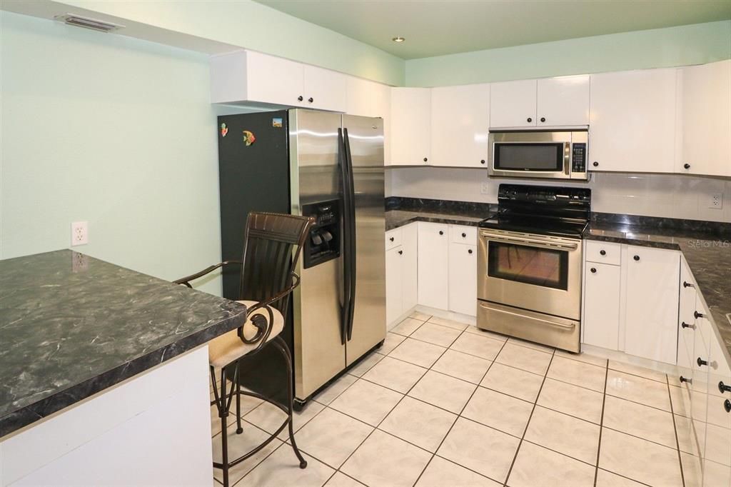 На продажу: $249,900 (3 спален, 2 ванн, 1628 Квадратных фут)