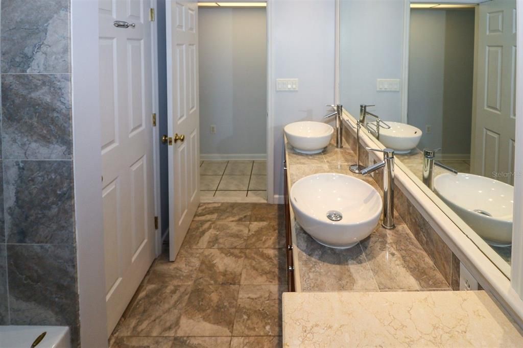 На продажу: $249,900 (3 спален, 2 ванн, 1628 Квадратных фут)