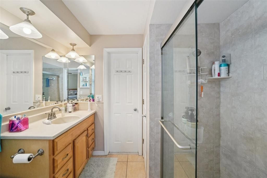 合同活跃: $450,000 (3 贝兹, 2 浴室, 1529 平方英尺)