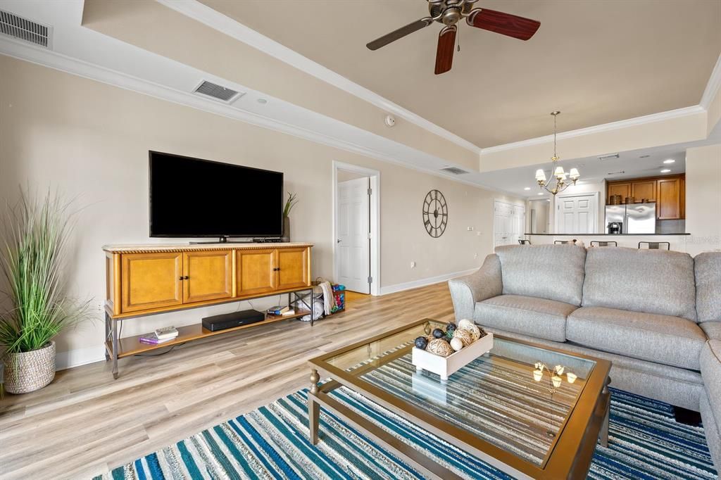 На продажу: $419,800 (3 спален, 3 ванн, 1590 Квадратных фут)