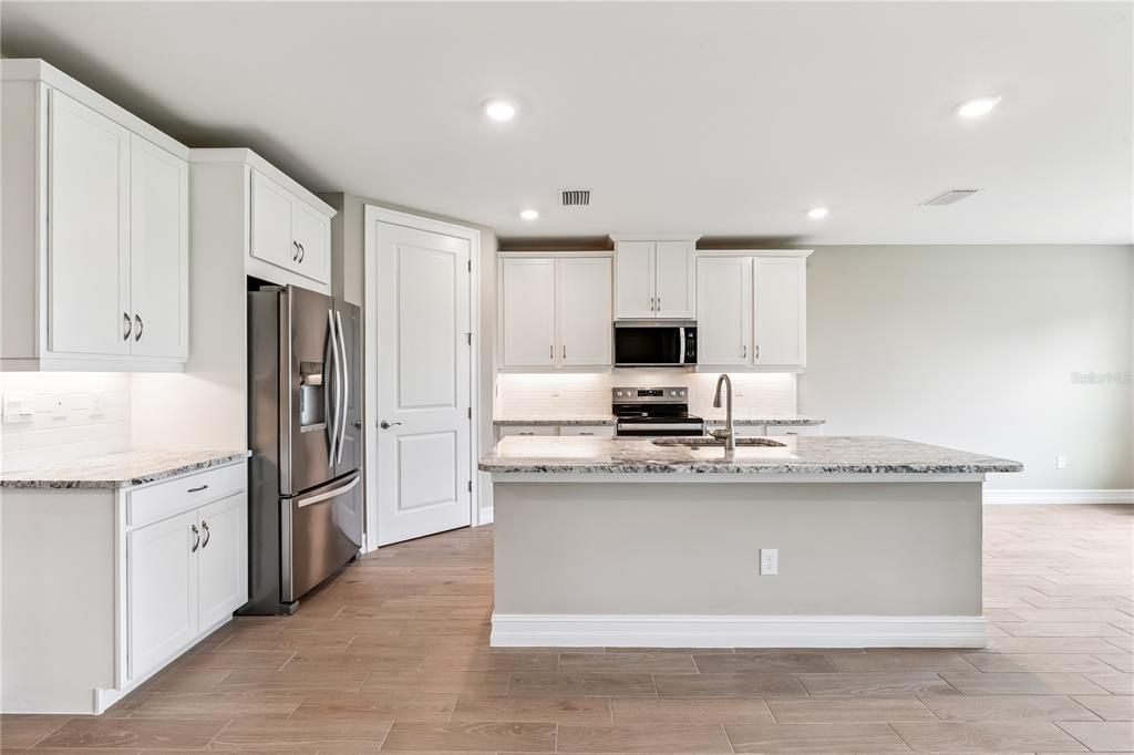 Active With Contract: $339,999 (4 beds, 3 baths, 2020 Square Feet)