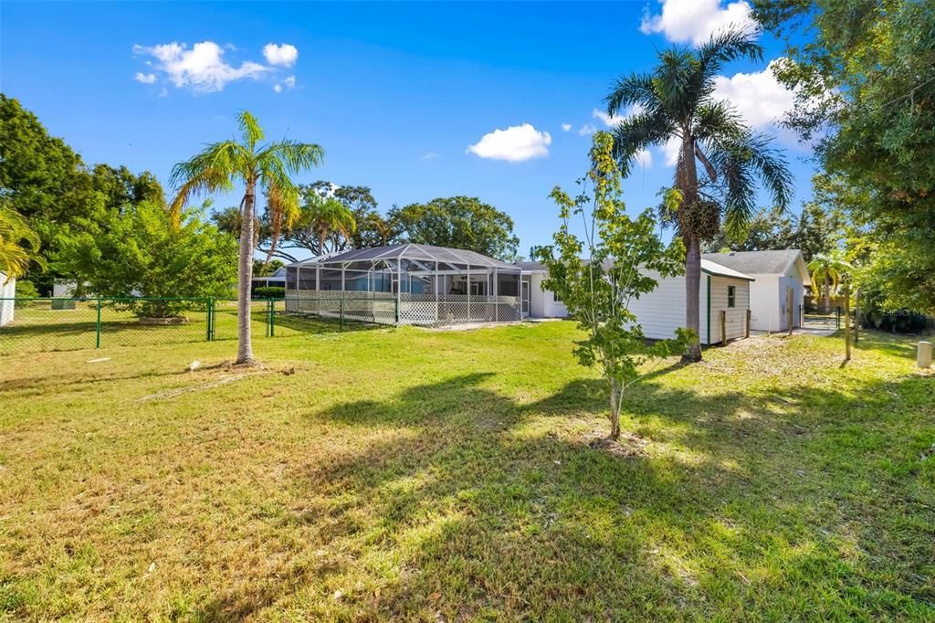 Active With Contract: $310,000 (2 beds, 2 baths, 1632 Square Feet)