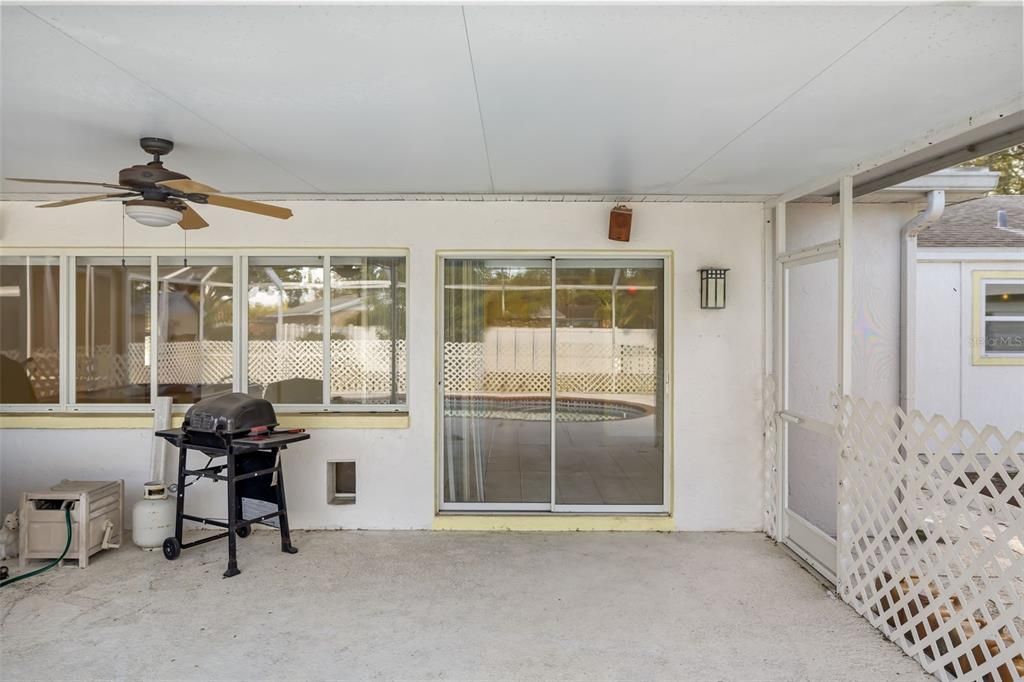 Active With Contract: $310,000 (2 beds, 2 baths, 1632 Square Feet)