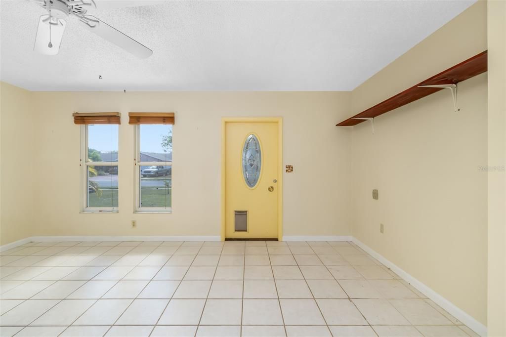 Active With Contract: $310,000 (2 beds, 2 baths, 1632 Square Feet)