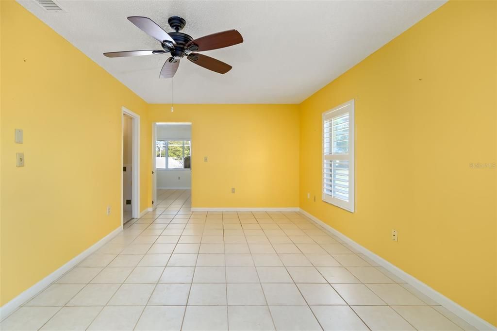 Active With Contract: $310,000 (2 beds, 2 baths, 1632 Square Feet)