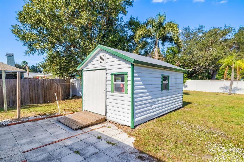 Active With Contract: $310,000 (2 beds, 2 baths, 1632 Square Feet)