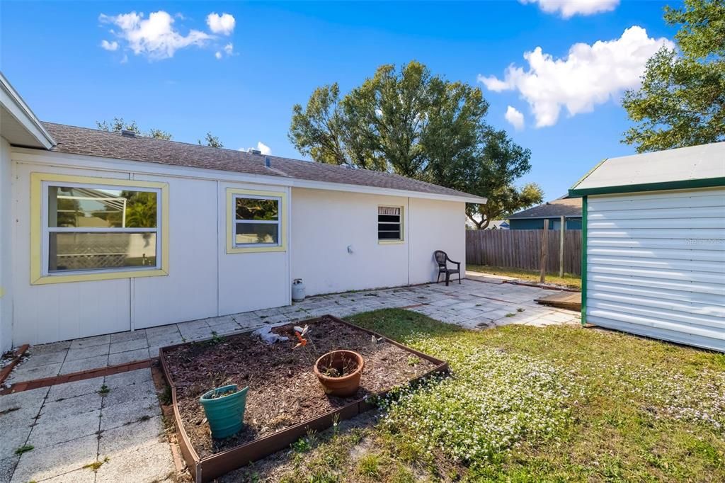 Active With Contract: $310,000 (2 beds, 2 baths, 1632 Square Feet)