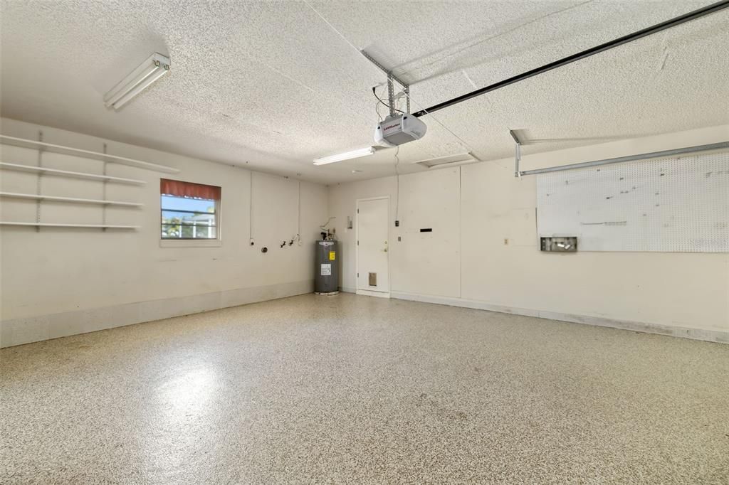 Active With Contract: $310,000 (2 beds, 2 baths, 1632 Square Feet)