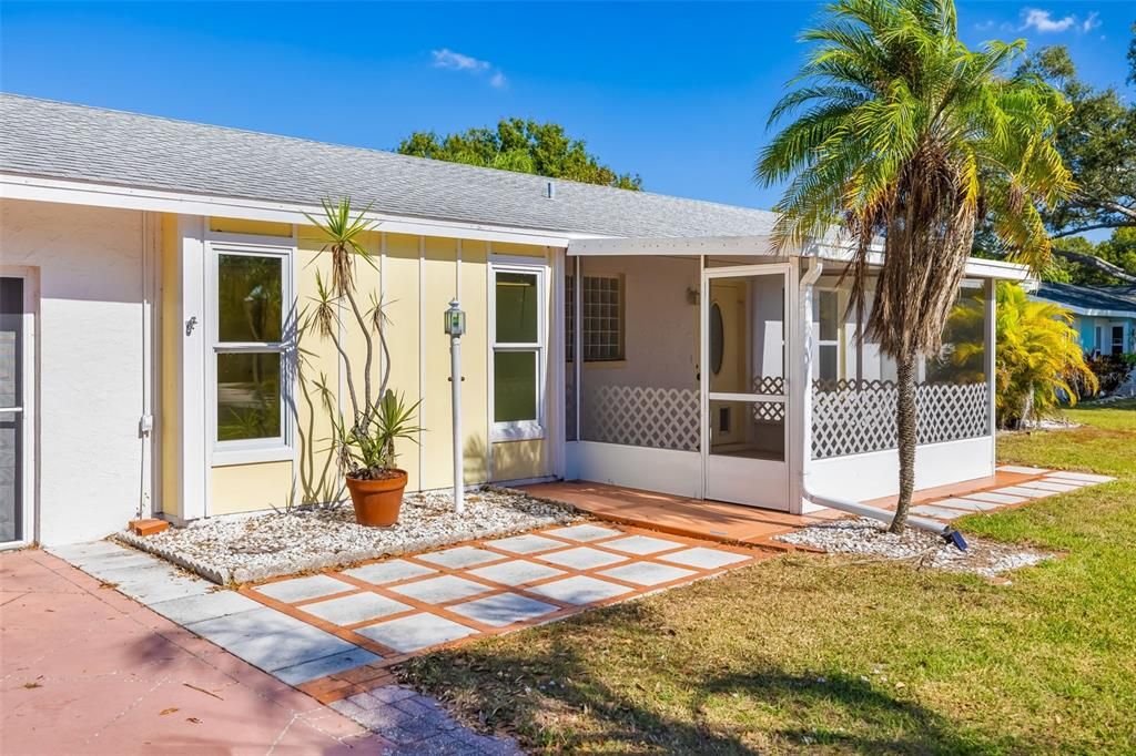 Active With Contract: $310,000 (2 beds, 2 baths, 1632 Square Feet)