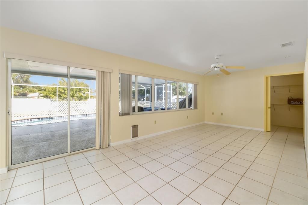 Active With Contract: $310,000 (2 beds, 2 baths, 1632 Square Feet)