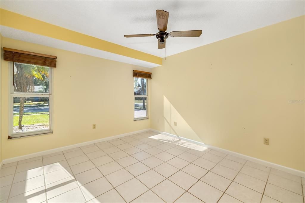 Active With Contract: $310,000 (2 beds, 2 baths, 1632 Square Feet)