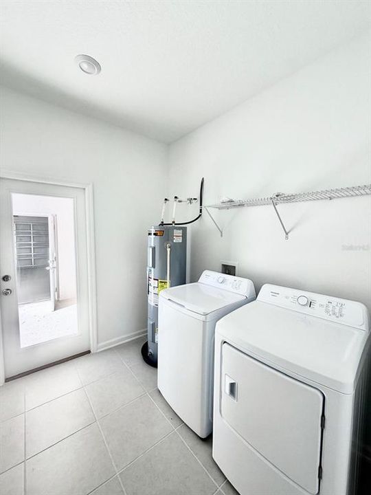 В аренду: $2,630 (4 спален, 2 ванн, 2000 Квадратных фут)