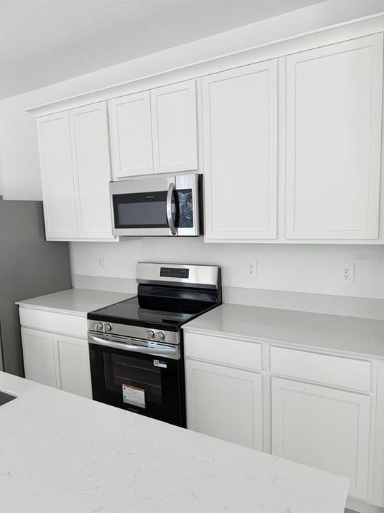 В аренду: $2,630 (4 спален, 2 ванн, 2000 Квадратных фут)