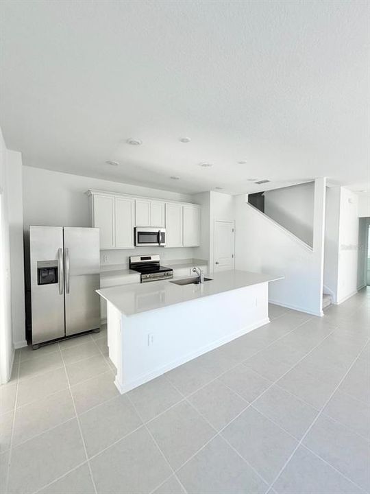 В аренду: $2,630 (4 спален, 2 ванн, 2000 Квадратных фут)