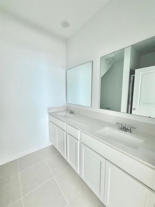 В аренду: $2,630 (4 спален, 2 ванн, 2000 Квадратных фут)