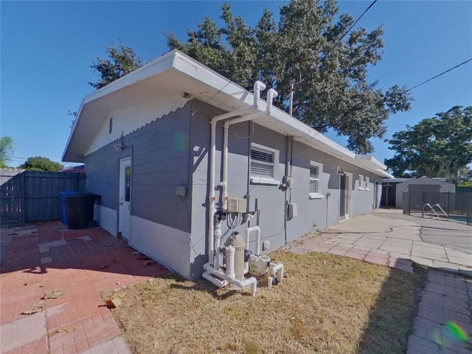 Active With Contract: $2,499 (3 beds, 2 baths, 1485 Square Feet)