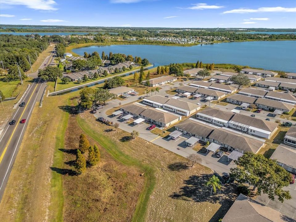 На продажу: $167,990 (2 спален, 2 ванн, 1073 Квадратных фут)