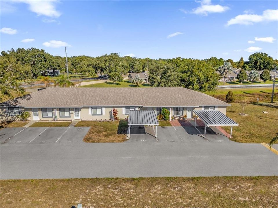 На продажу: $167,990 (2 спален, 2 ванн, 1073 Квадратных фут)