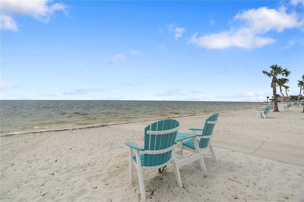 На продажу: $379,000 (2 спален, 2 ванн, 1540 Квадратных фут)