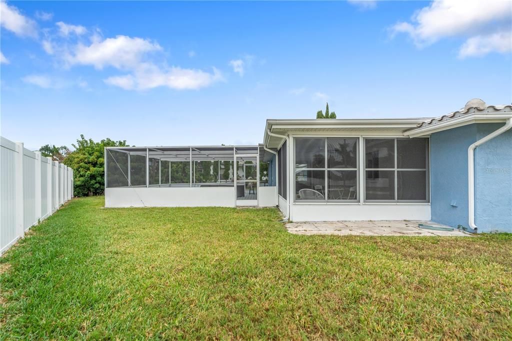 На продажу: $379,000 (2 спален, 2 ванн, 1540 Квадратных фут)