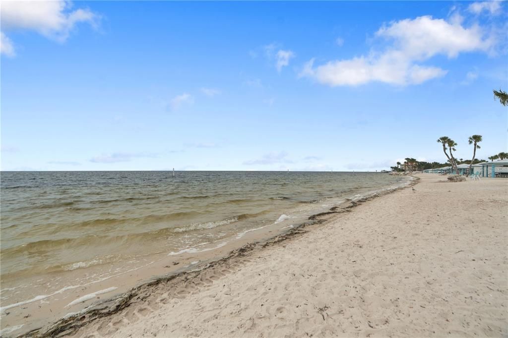 На продажу: $379,000 (2 спален, 2 ванн, 1540 Квадратных фут)