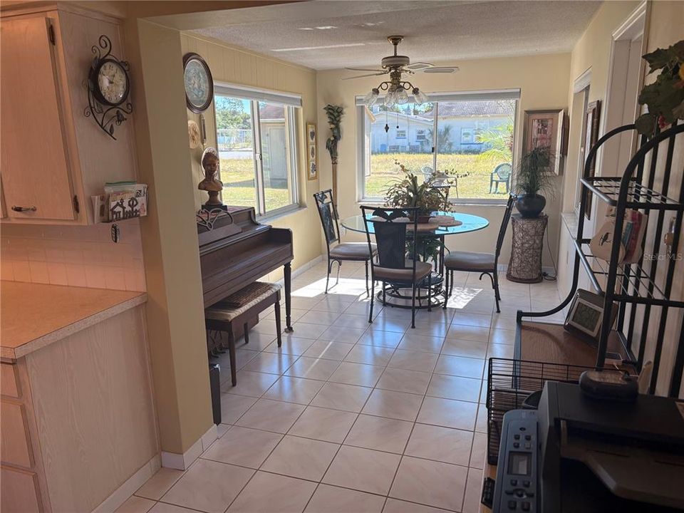 Activo con contrato: $205,000 (2 camas, 1 baños, 1010 Pies cuadrados)