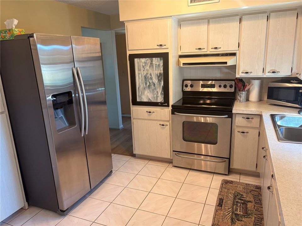 Activo con contrato: $205,000 (2 camas, 1 baños, 1010 Pies cuadrados)