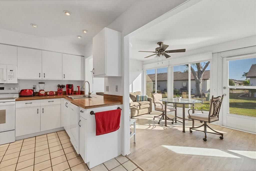 For Sale: $209,900 (2 beds, 2 baths, 1243 Square Feet)