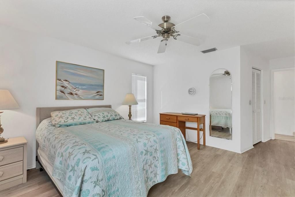 For Sale: $209,900 (2 beds, 2 baths, 1243 Square Feet)