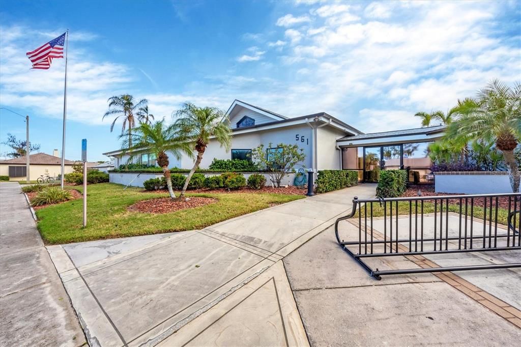 For Sale: $209,900 (2 beds, 2 baths, 1243 Square Feet)