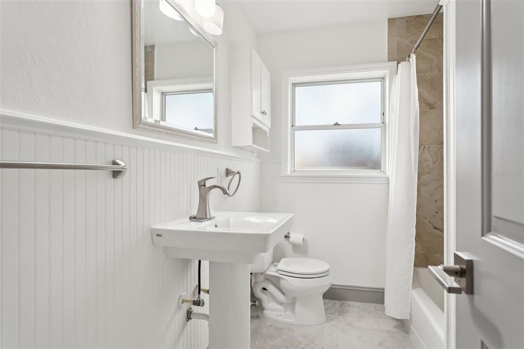 For Rent: $6,500 (3 beds, 2 baths, 1755 Square Feet)