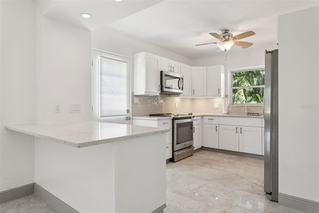 For Rent: $6,500 (3 beds, 2 baths, 1755 Square Feet)