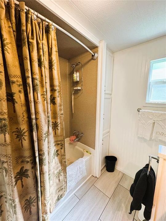 For Sale: $199,000 (2 beds, 2 baths, 1200 Square Feet)