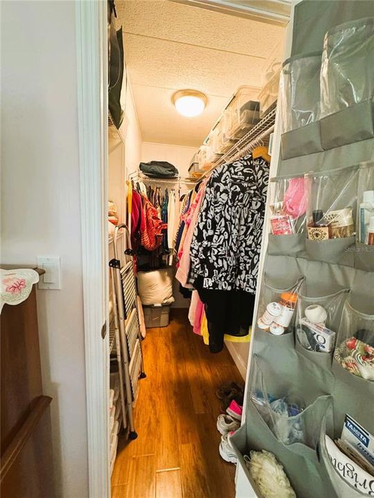 For Sale: $199,000 (2 beds, 2 baths, 1200 Square Feet)