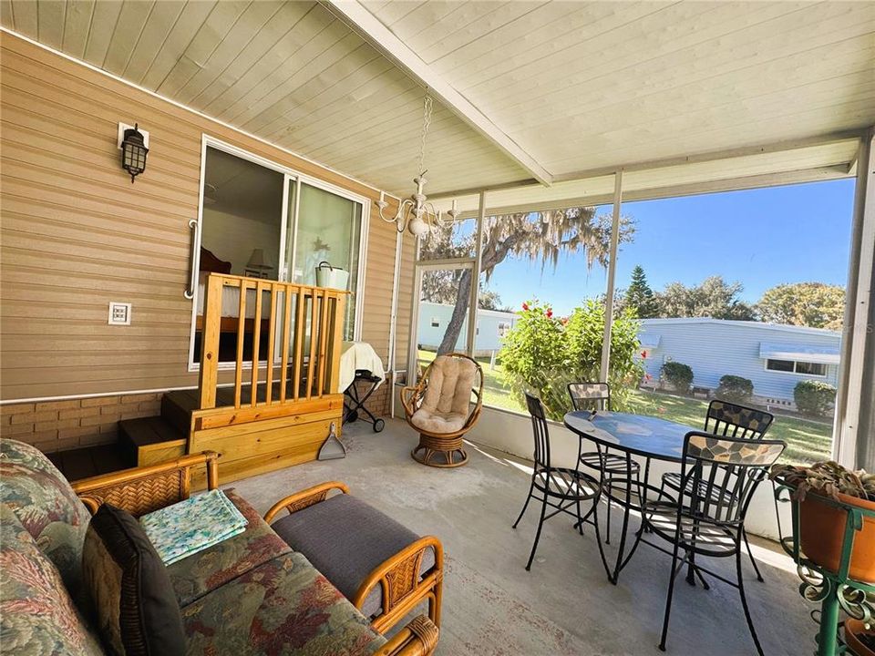 For Sale: $199,000 (2 beds, 2 baths, 1200 Square Feet)