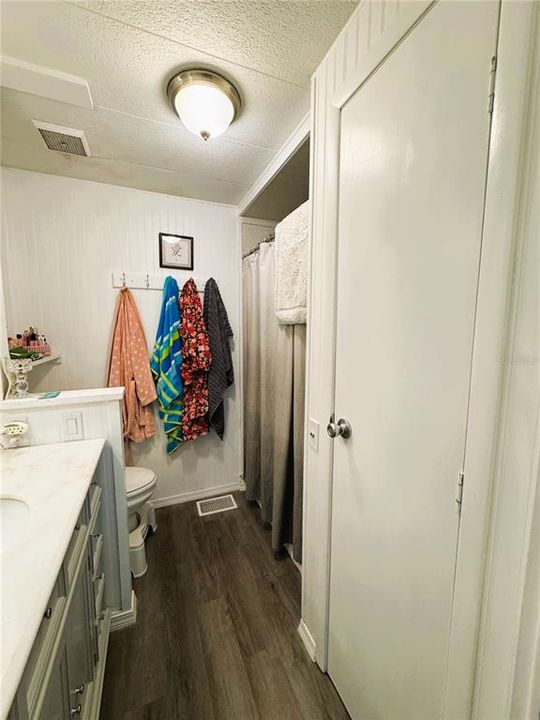 For Sale: $199,000 (2 beds, 2 baths, 1200 Square Feet)