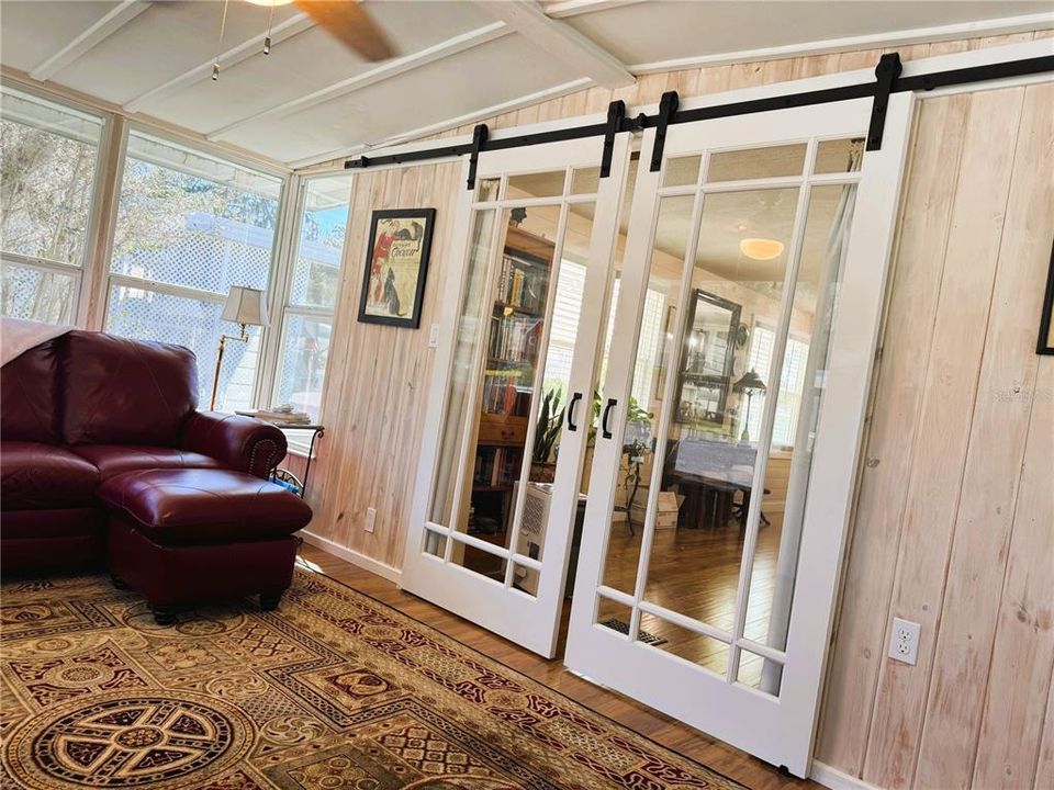 For Sale: $199,000 (2 beds, 2 baths, 1200 Square Feet)