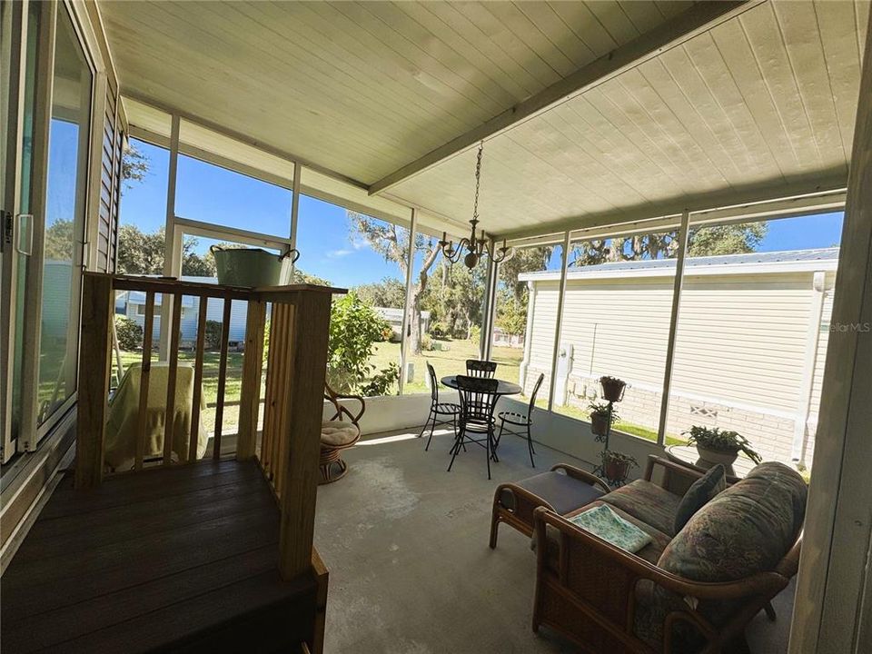 For Sale: $199,000 (2 beds, 2 baths, 1200 Square Feet)