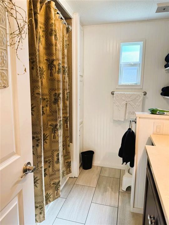 For Sale: $199,000 (2 beds, 2 baths, 1200 Square Feet)