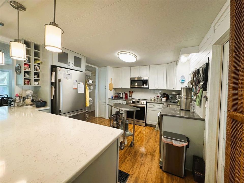 For Sale: $199,000 (2 beds, 2 baths, 1200 Square Feet)