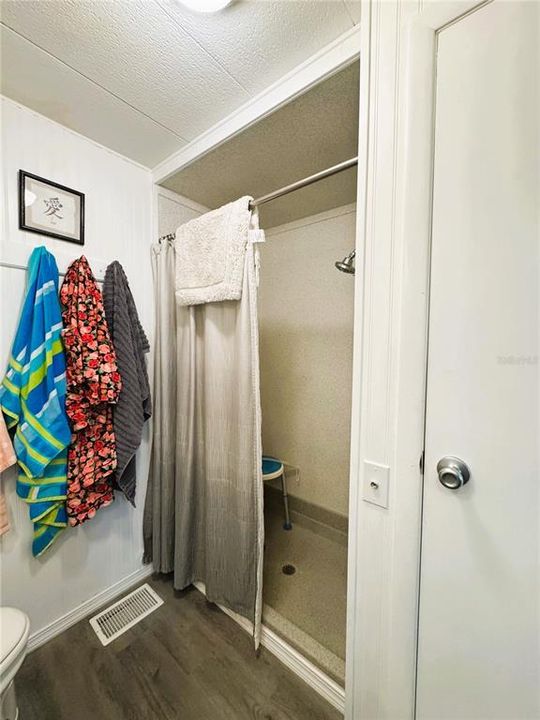 For Sale: $199,000 (2 beds, 2 baths, 1200 Square Feet)